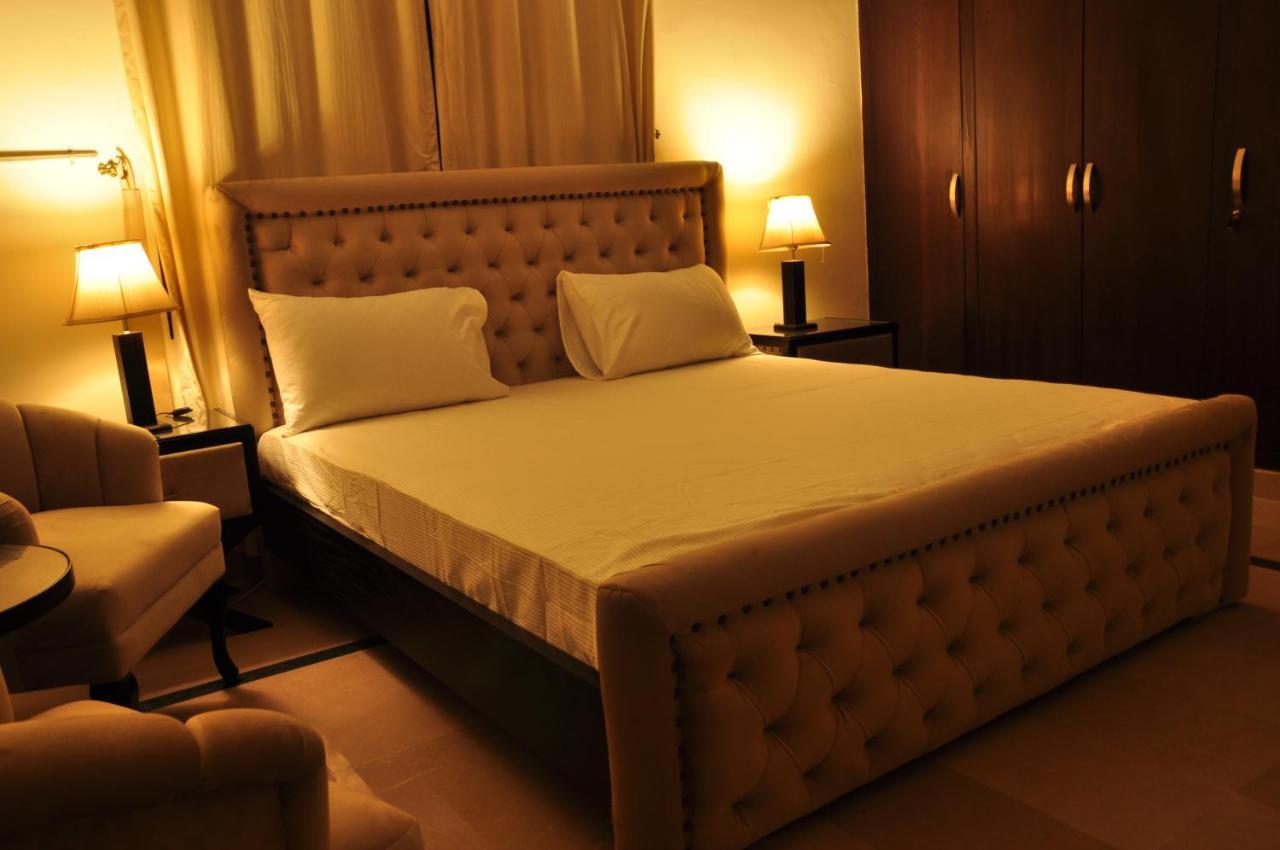 Reina Boutique Hotel - G6/3 Islamabad Zewnętrze zdjęcie